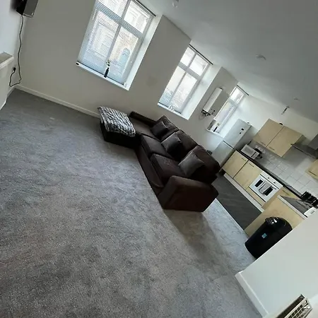 Διαμέρισμα 2 Bedroom Flat In Kingswood *