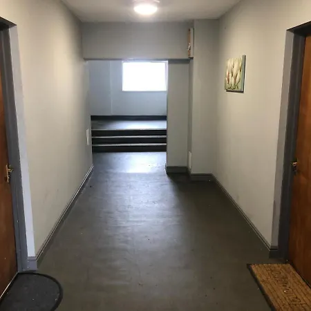 2 Bedroom Flat In Kingswood בריסטול