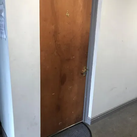 아파트 2 Bedroom Flat In Kingswood 브리스틀