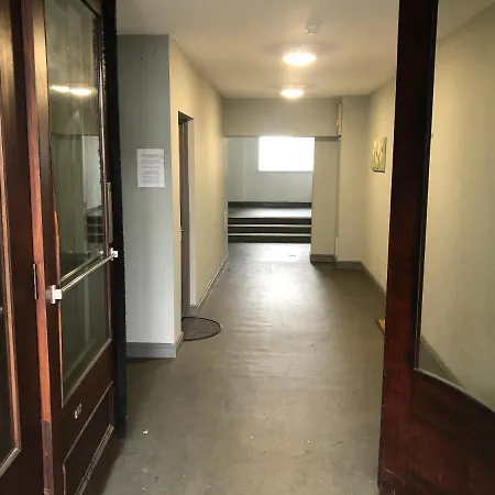 2 Bedroom Flat In Kingswood Bristol